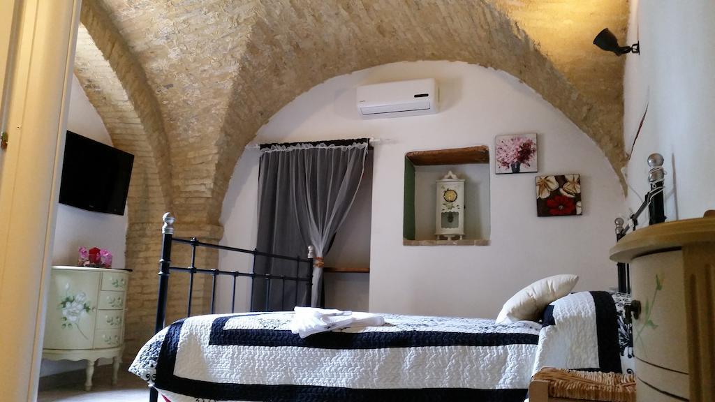 B&B Santantonio Crecchio Bagian luar foto